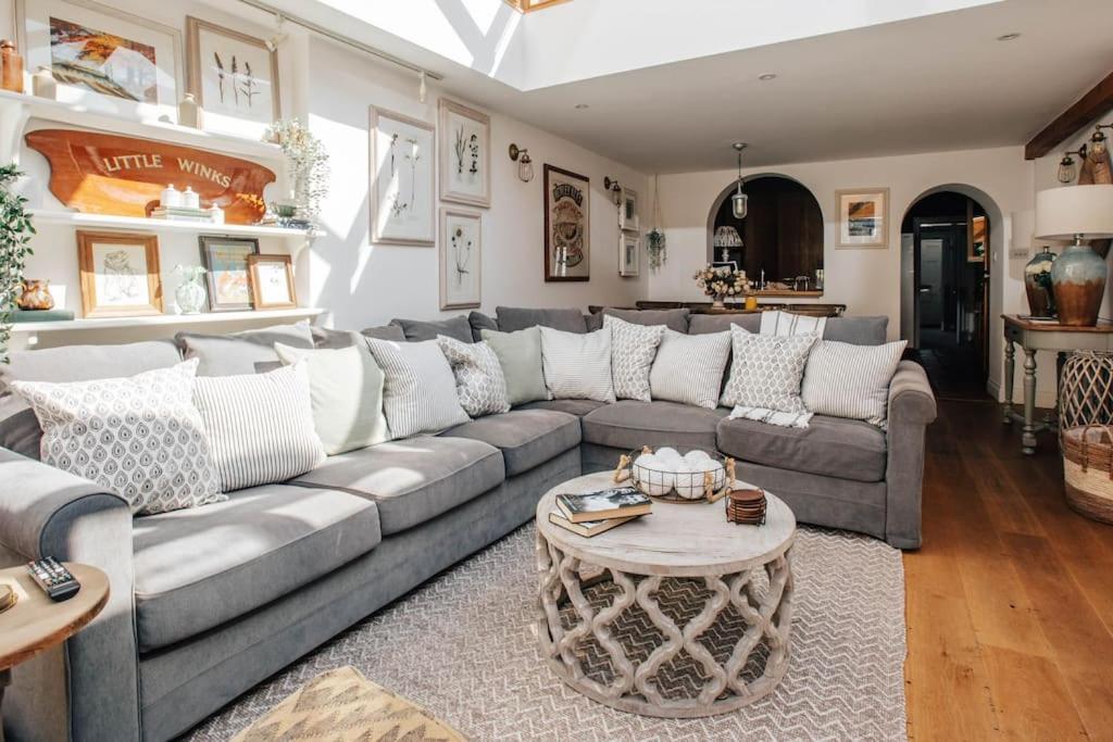 Dolls House - Luxury Townhouse *Sleeps 10* Villa Henley-on-Thames Exterior photo