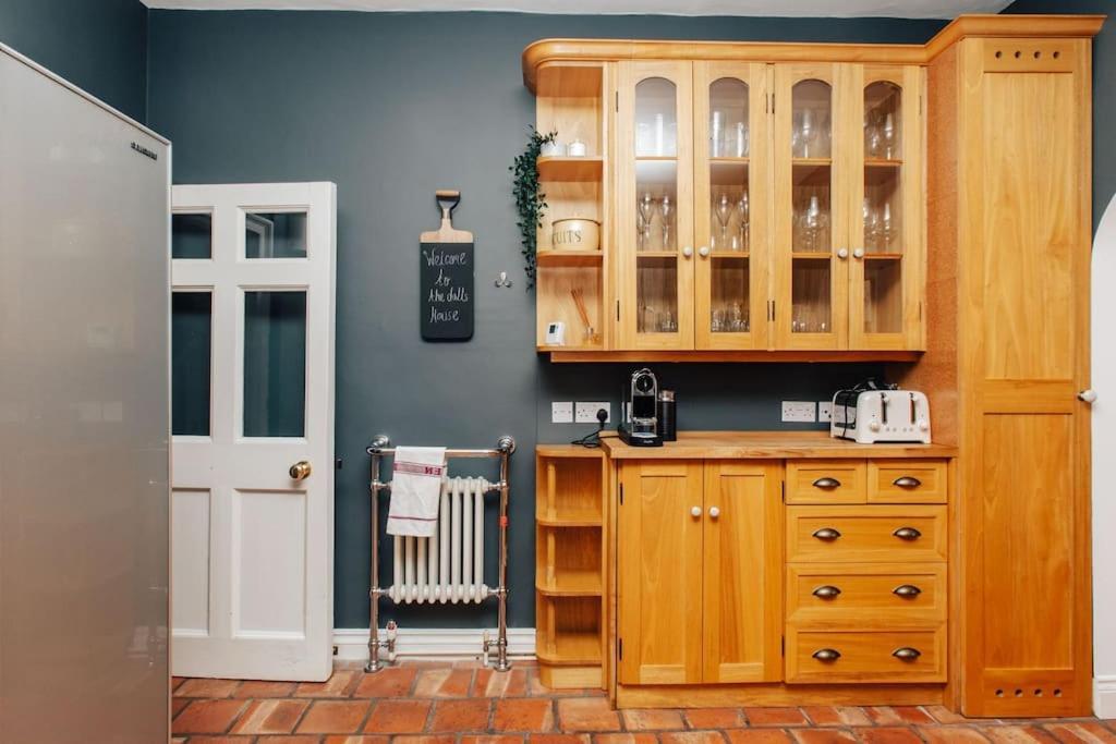 Dolls House - Luxury Townhouse *Sleeps 10* Villa Henley-on-Thames Exterior photo